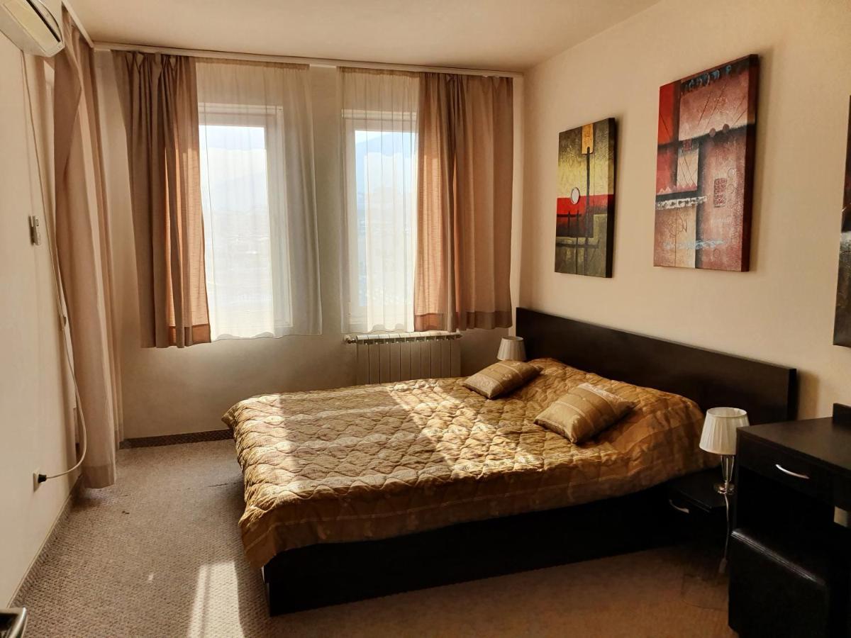 Spacious And Cosy Apartment In Bansko Royal Towers Complex Exterior photo